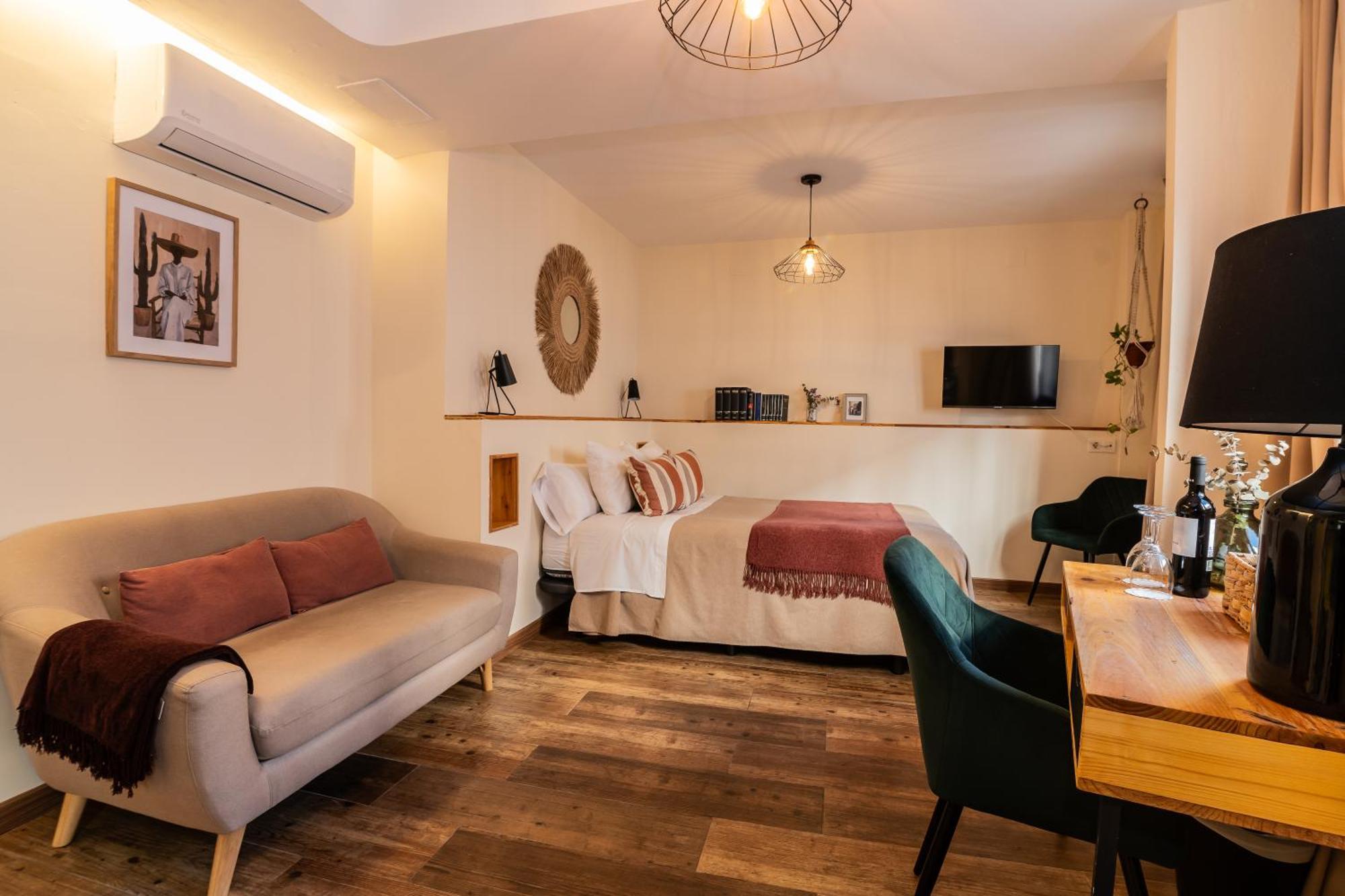 Deluxe Queen Room